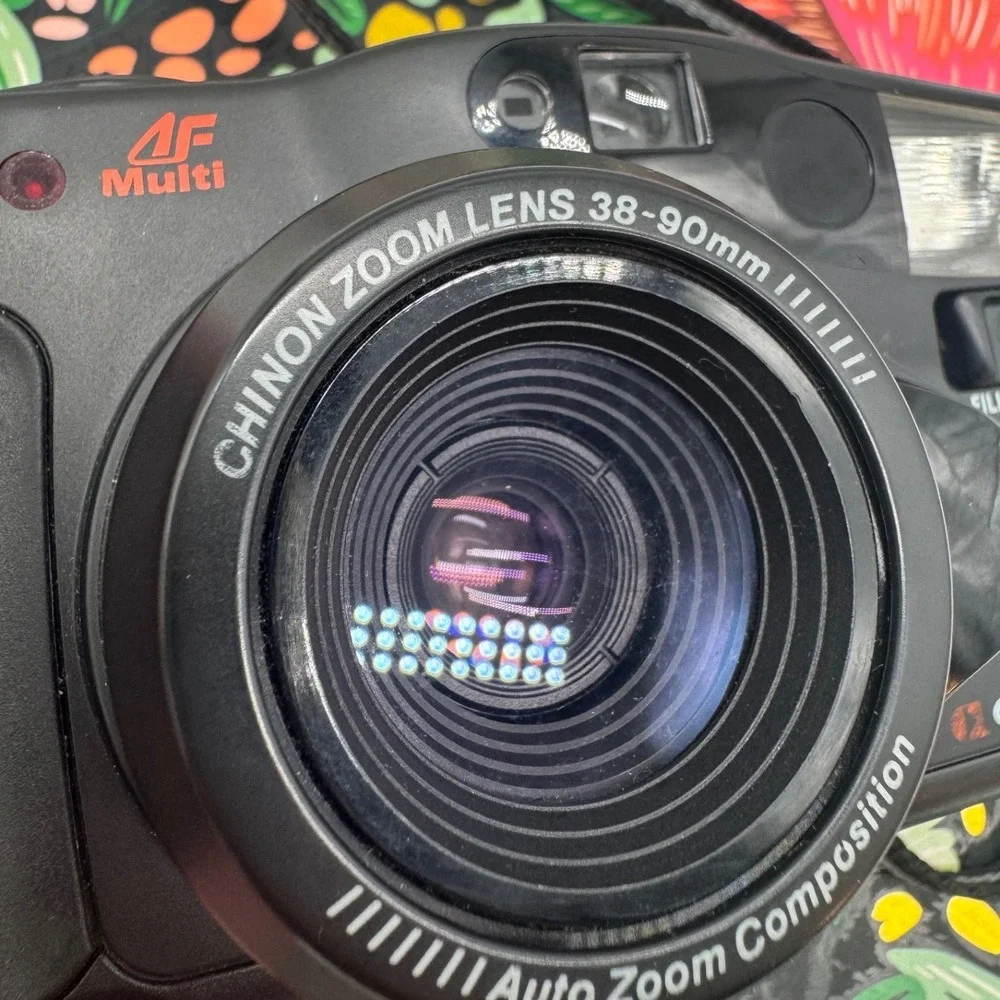 Chinon Auto 6001 35mm Film Camera 38-90mm Zoom AF Multi Point and Shoot Black